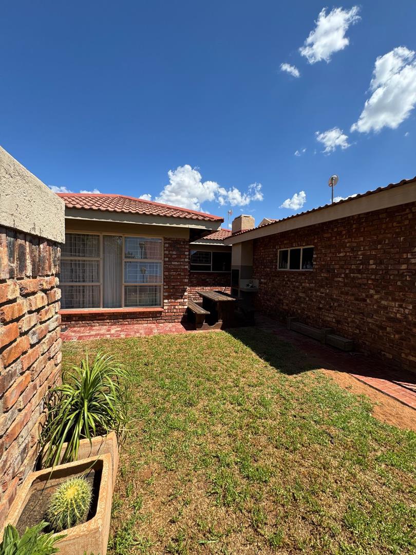 3 Bedroom Property for Sale in Camelot Northern Cape